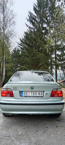 BMW 523 