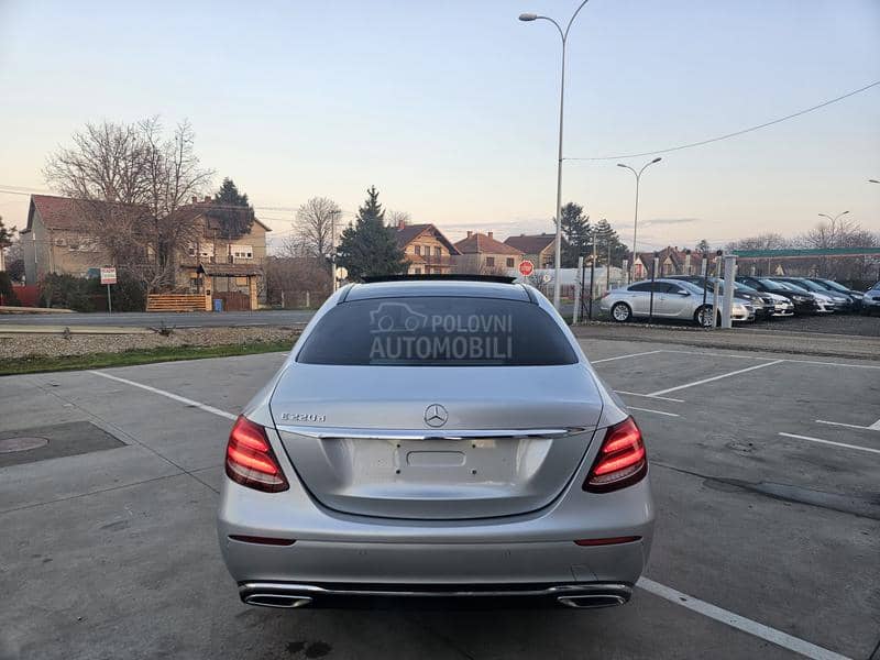 Mercedes Benz E 220 PAN/BURM/KAM