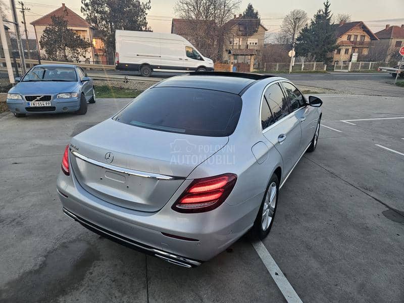 Mercedes Benz E 220 PAN/BURM/KAM