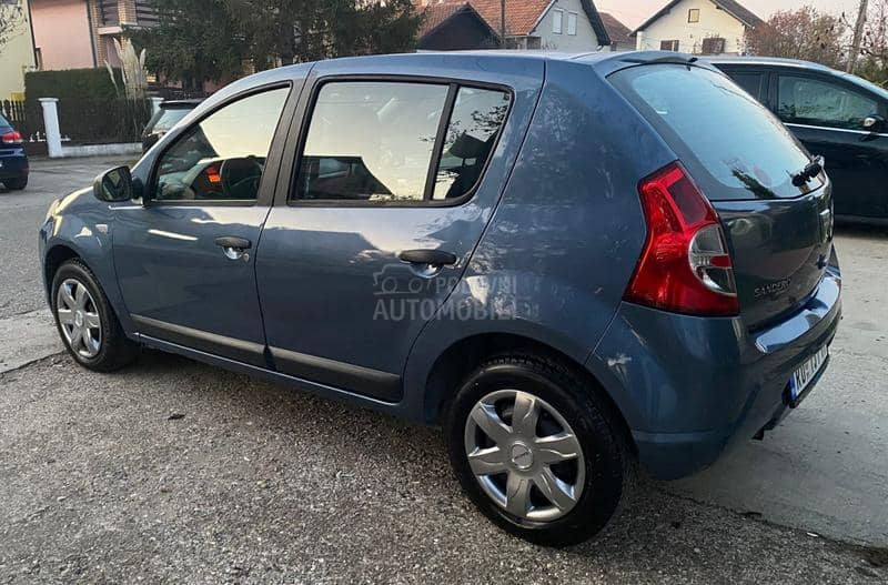 Dacia Sandero 1.4. B/G