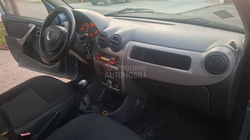 Dacia Sandero 1.4. B/G