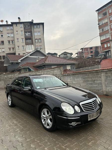 Mercedes Benz E 200 