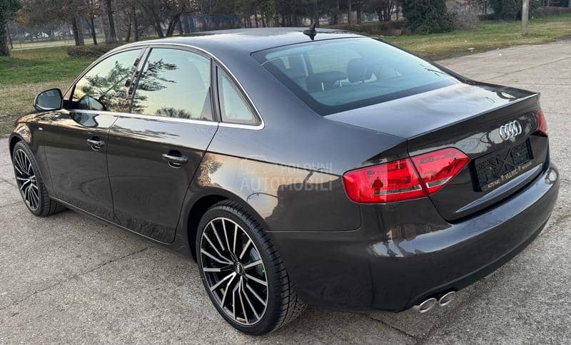 Audi A4 2.0 TDI SLINE NOV