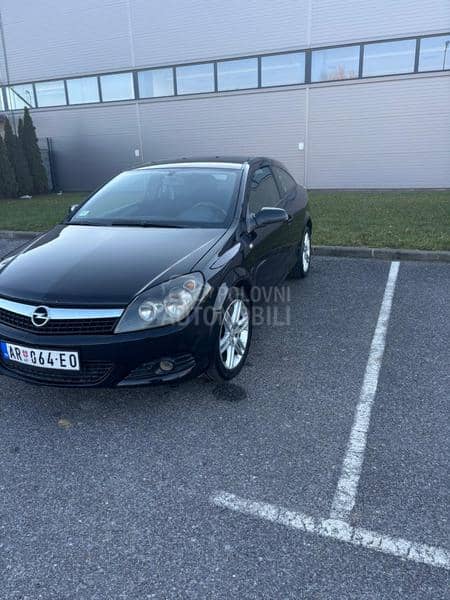 Opel Astra H 1.7 GTC