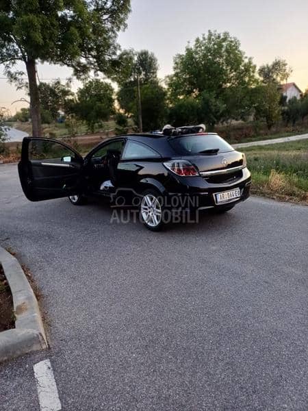 Opel Astra H 1.7 GTC