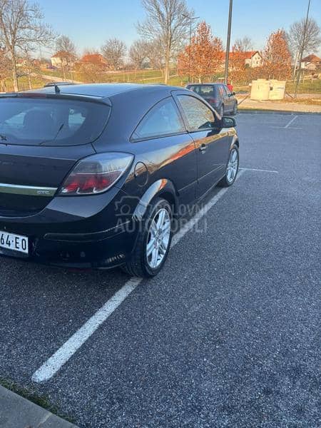 Opel Astra H 1.7 GTC