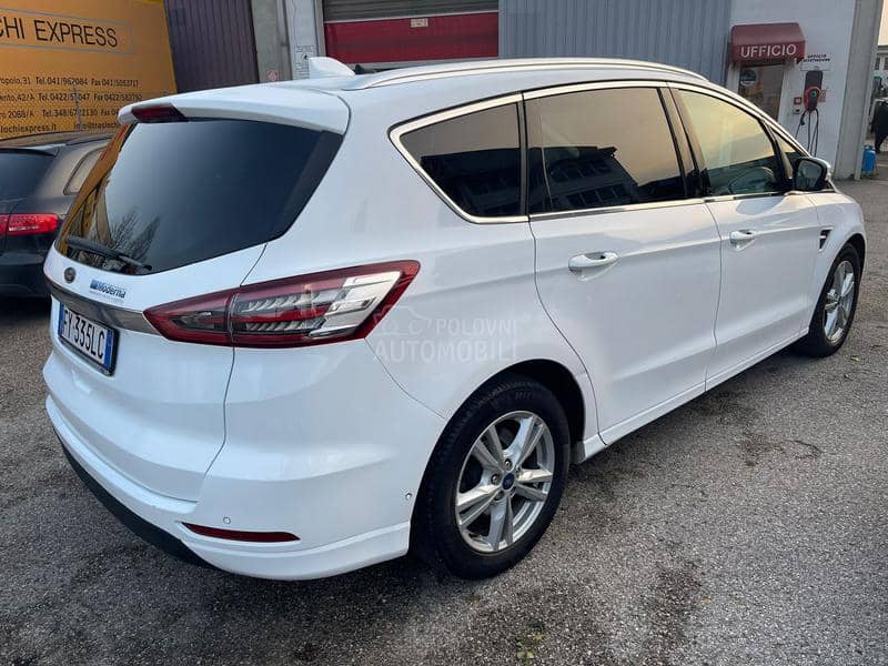 Ford S-Max 