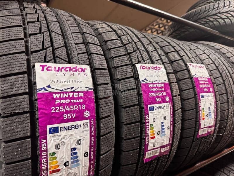 Tourador 225/45 R18 Zimska