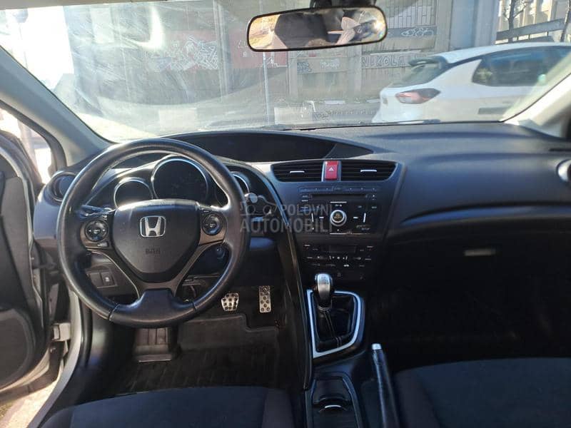 Honda Civic 1.8 i-vtec Sport