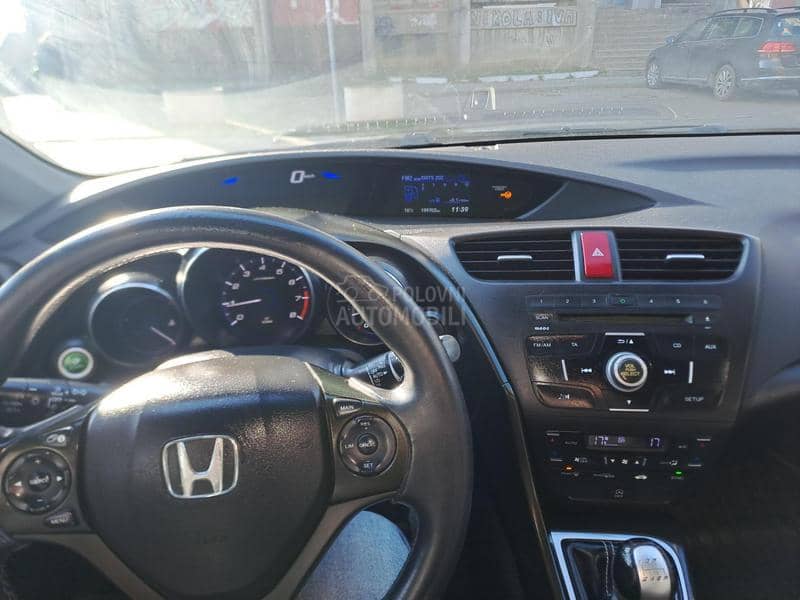 Honda Civic 1.8 i-vtec Sport