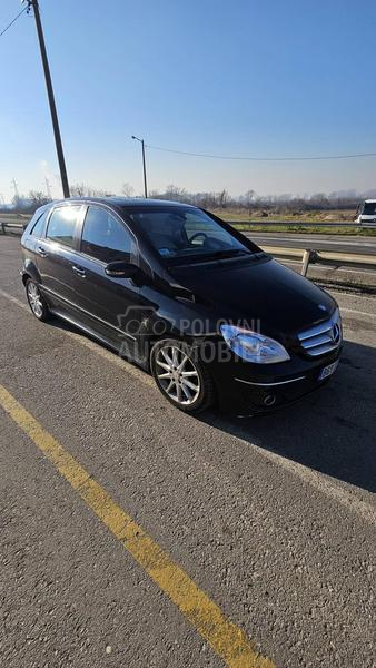 Mercedes Benz B 200 