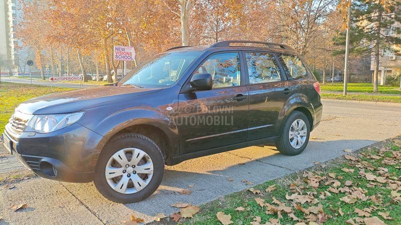 Subaru Forester 2.0i