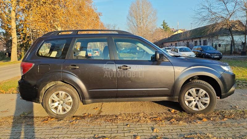 Subaru Forester 2.0i