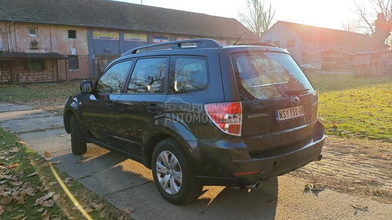 Subaru Forester 2.0i