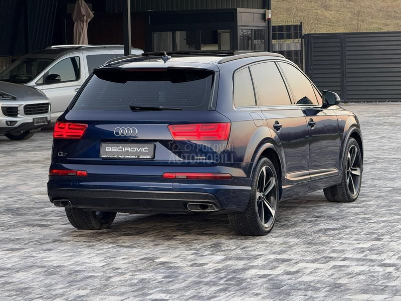 Audi Q7 S LINE VAZDUH 7 SED