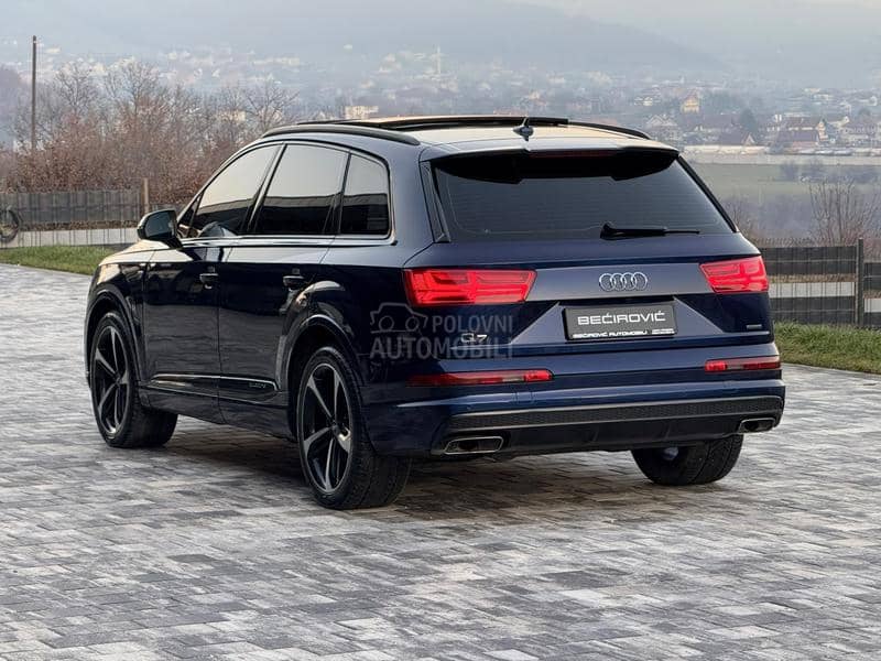 Audi Q7 S LINE VAZDUH 7 SED