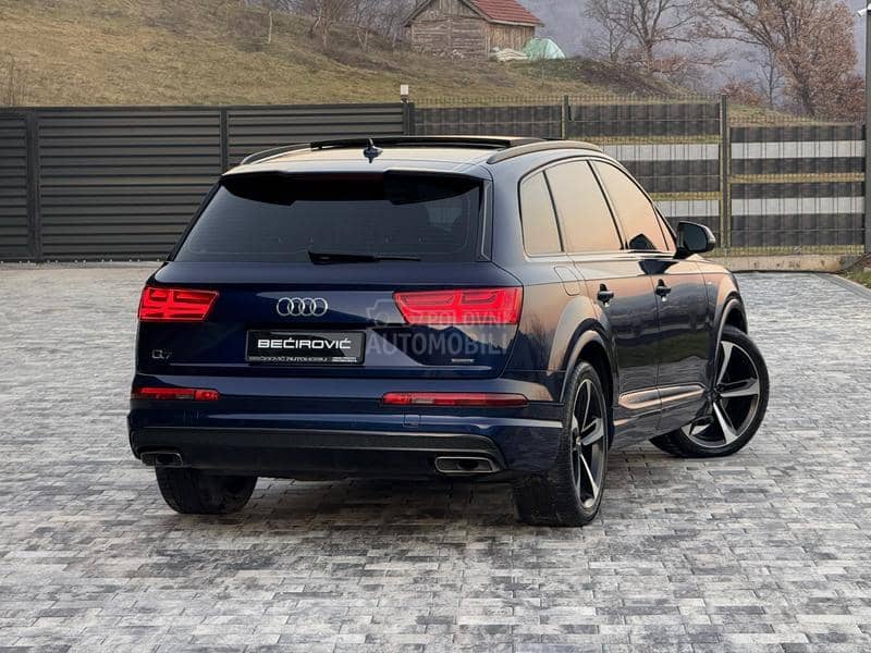 Audi Q7 S LINE VAZDUH 7 SED