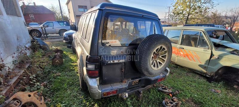 Mitsubishi Pajero 2.5