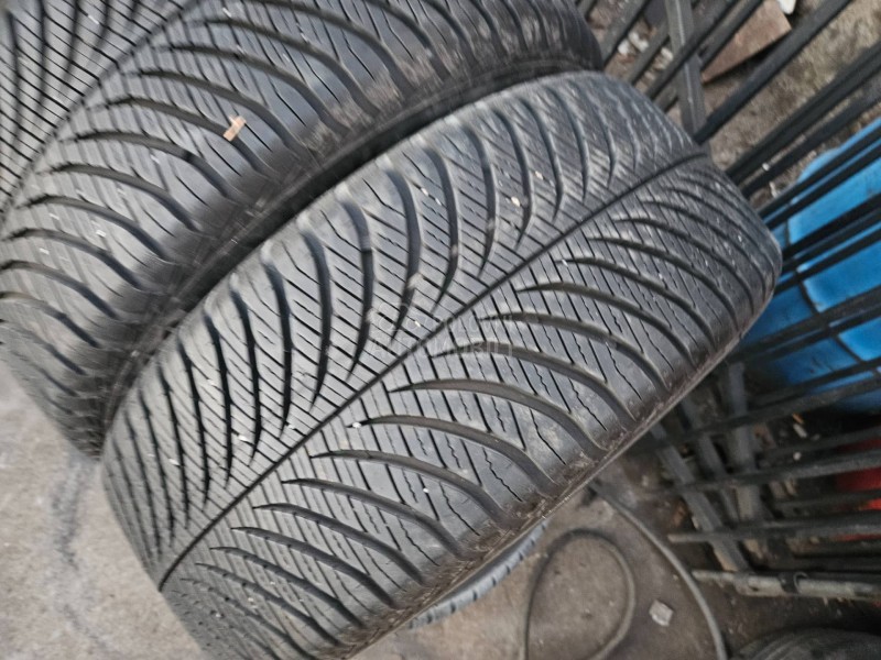 Goodyear 215/45 R16 Sve sezone