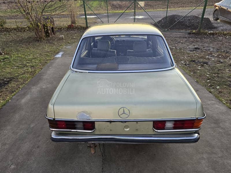 Mercedes Benz W123 240d