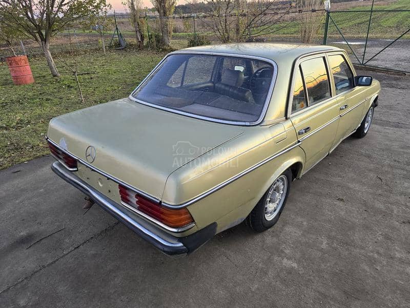 Mercedes Benz W123 240d