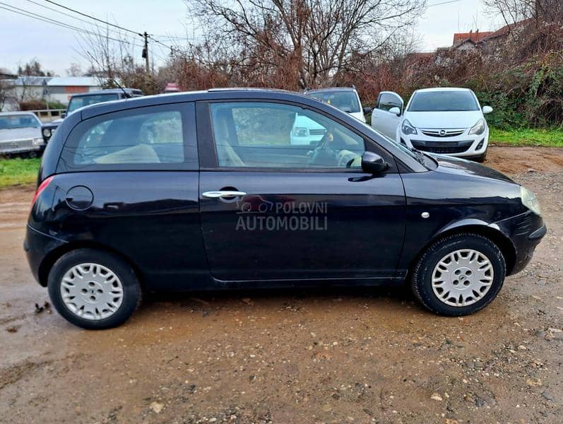 Lancia Ypsilon 1.2b