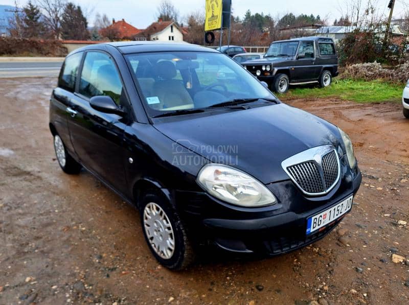 Lancia Ypsilon 1.2b