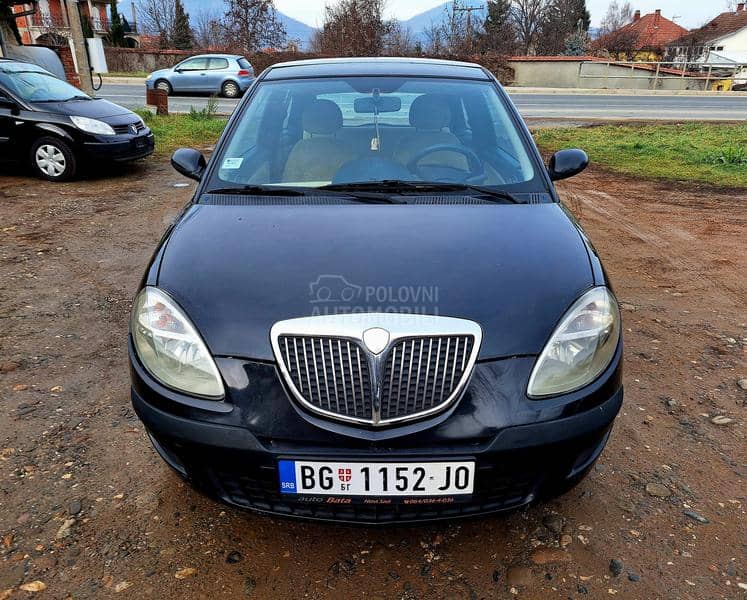 Lancia Ypsilon 1.2b