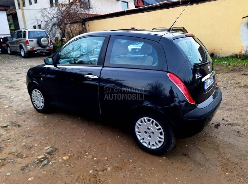 Lancia Ypsilon 1.2b