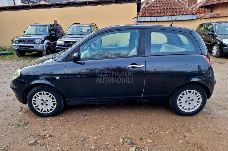 Lancia Ypsilon 1.2b