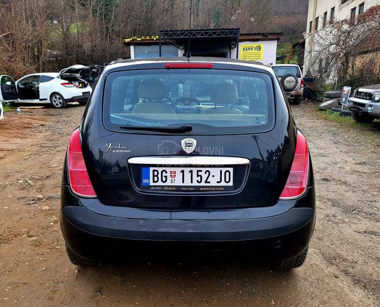 Lancia Ypsilon 1.2b