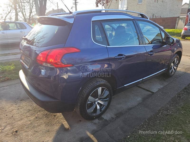 Peugeot 2008 1.2THP ALLURE