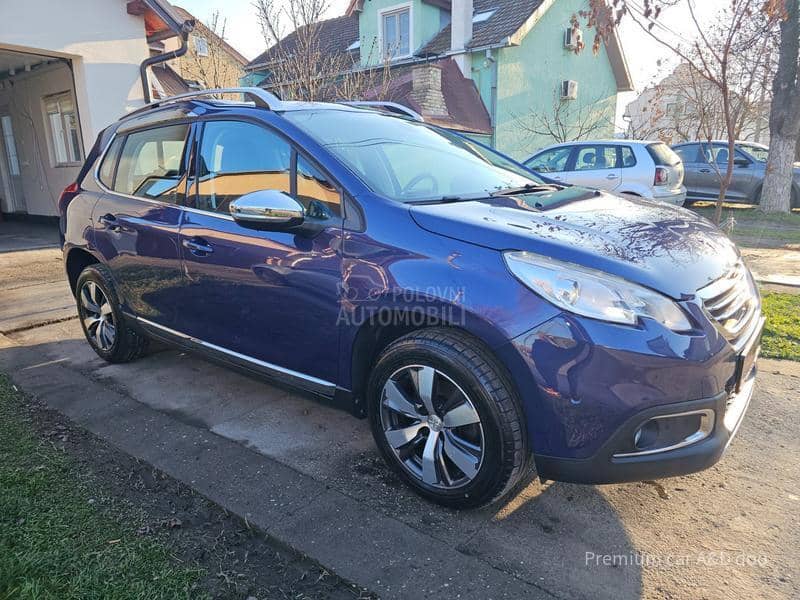 Peugeot 2008 1.2THP ALLURE