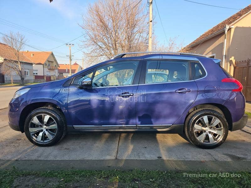 Peugeot 2008 1.2THP ALLURE