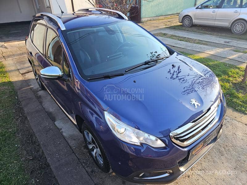 Peugeot 2008 1.2THP ALLURE