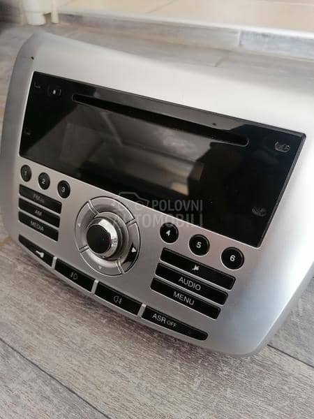 Fabricki radio