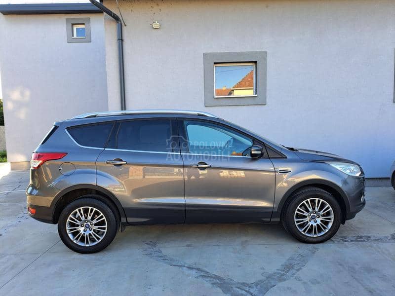 Ford Kuga 2.0tdci 4x4 TITANIUM