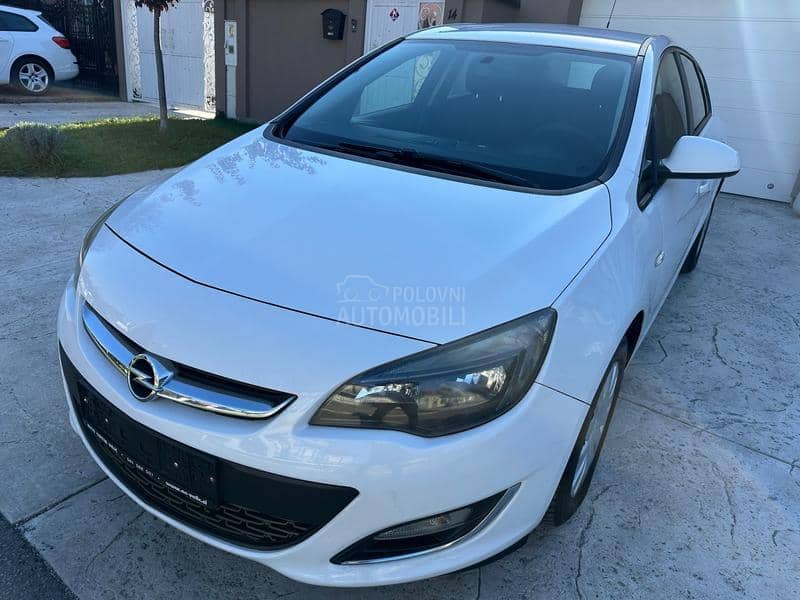 Opel Astra J 1.7CDTI ACTIVE