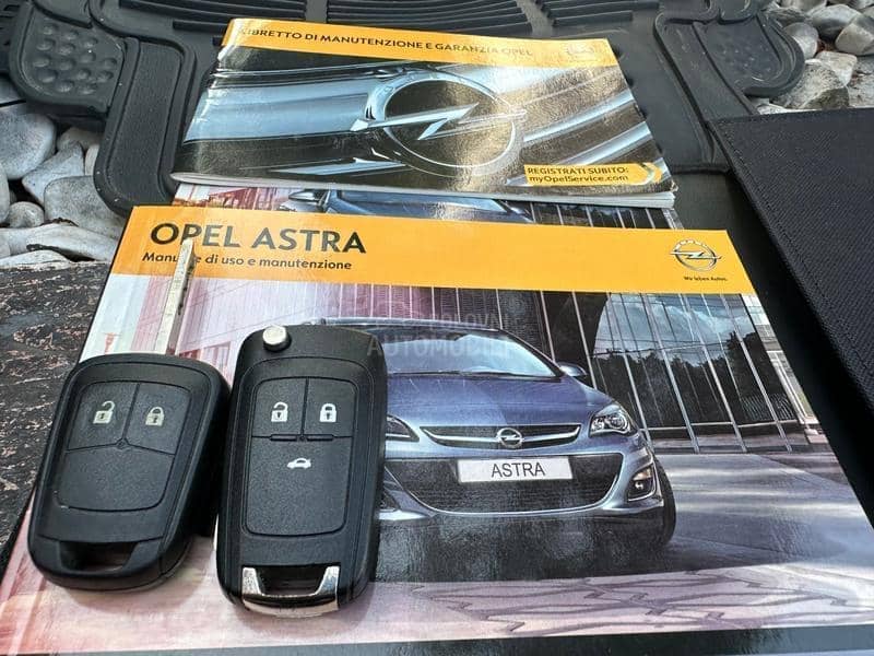 Opel Astra J 1.7CDTI ACTIVE