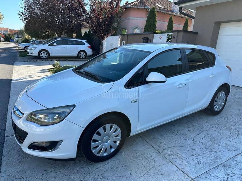 Opel Astra J 1.7CDTI ACTIVE