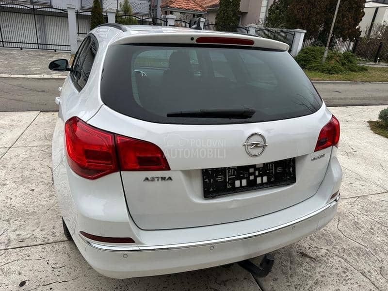 Opel Astra J 1.7CDTI N.A.V.I