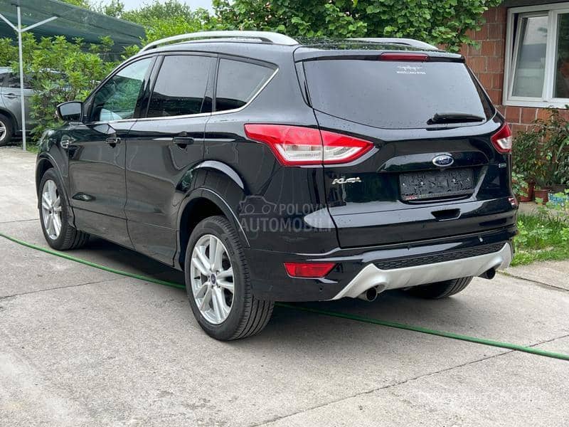 Ford Kuga K AMERA 4 X 4 LED