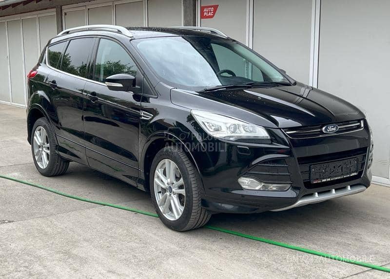 Ford Kuga K AMERA 4 X 4 LED