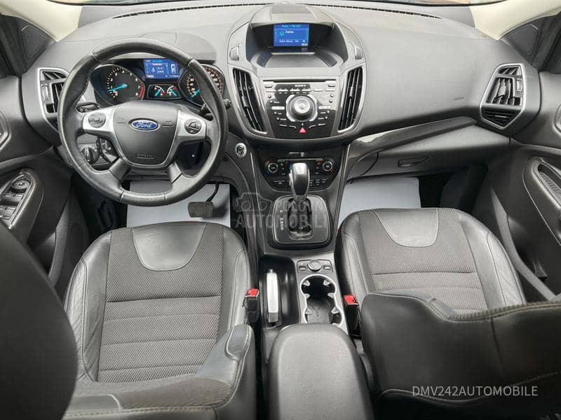 Ford Kuga K AMERA 4 X 4 LED