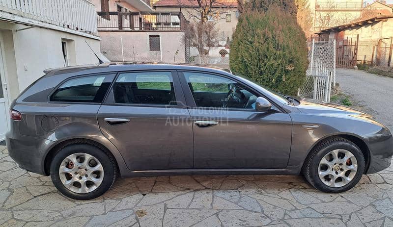 Alfa Romeo 159 1.9 JTDm  8v