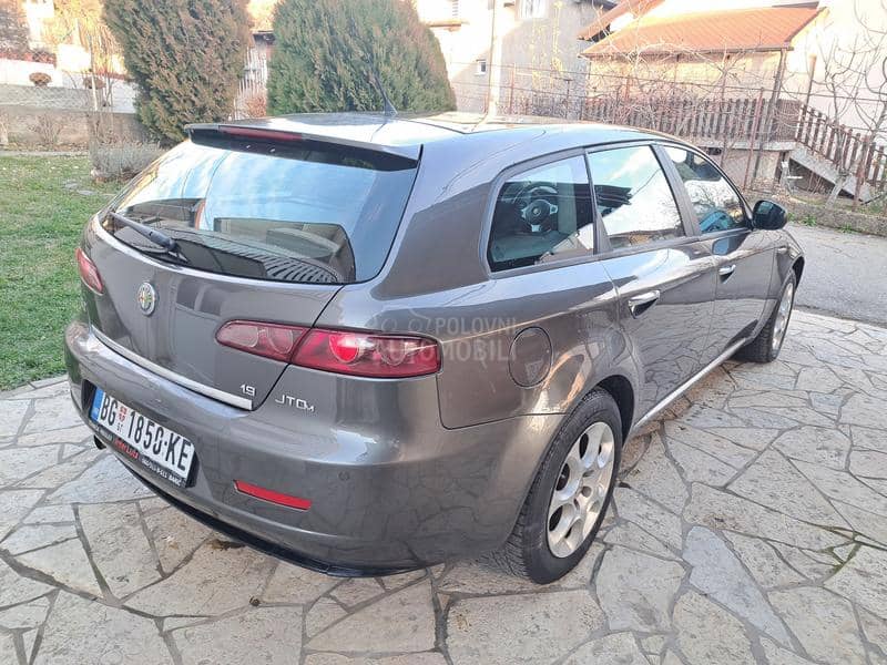 Alfa Romeo 159 1.9 JTDm  8v