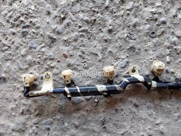 Dzek za diznu sa cetri pina za Toyota RAV 4 od 2000. do 2005. god.