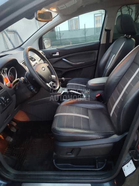 Ford Kuga 4x4 Titanium