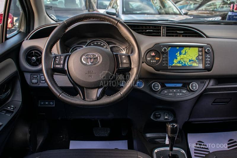 Toyota Yaris 1.5 Hibrid CAM