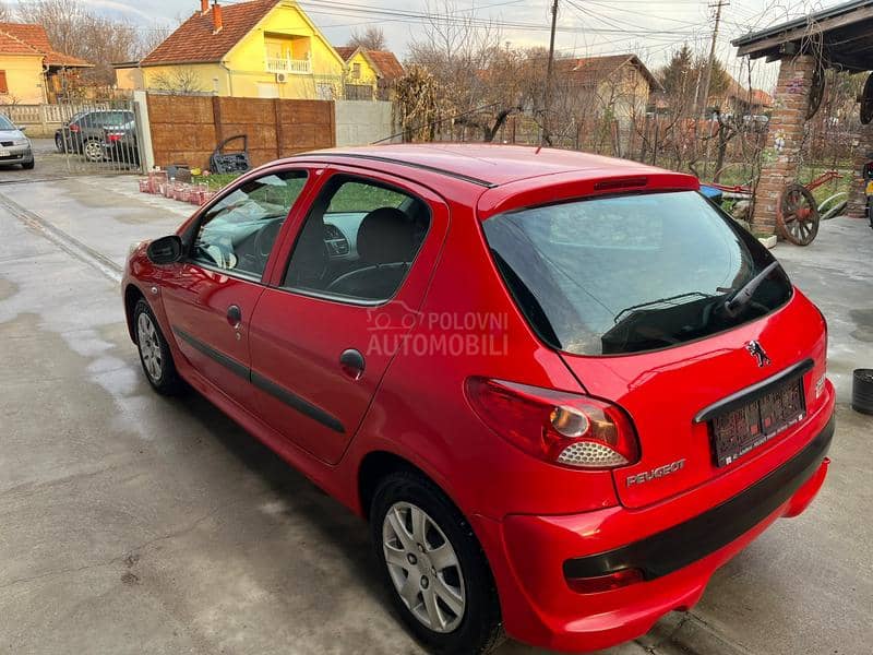 Peugeot 206 plus 1.1